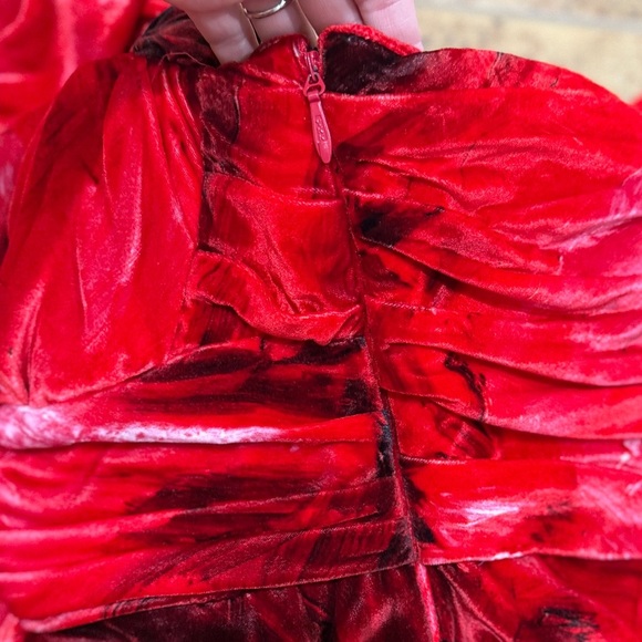 NWT Moschino Abstract Off-The-Shoulder Velour Velvet Dress US 4 Red Cocktail - Picture 10 of 14